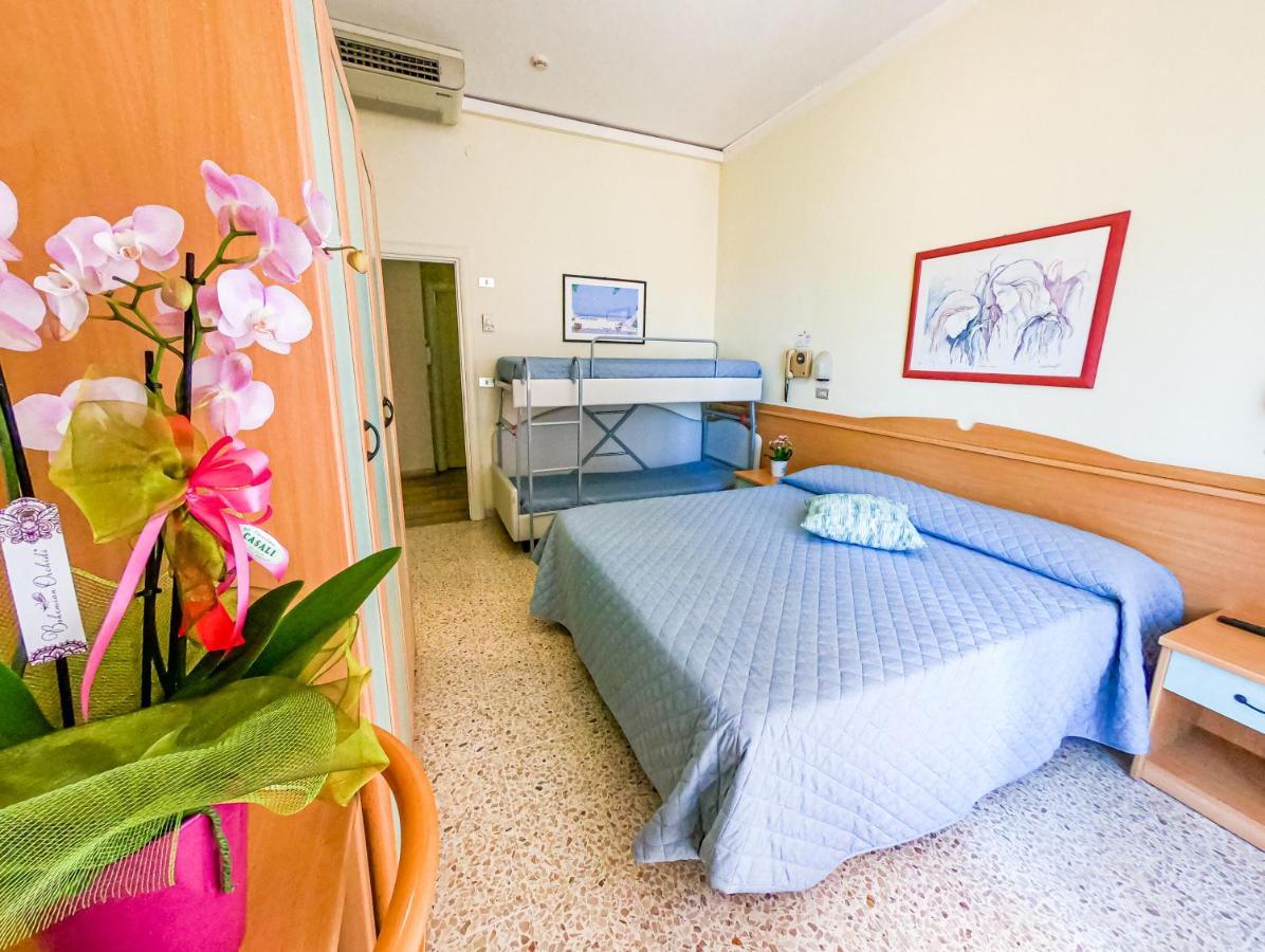 Hotel Simplon ベラーリア・イジェア・マリーナ 部屋 写真
